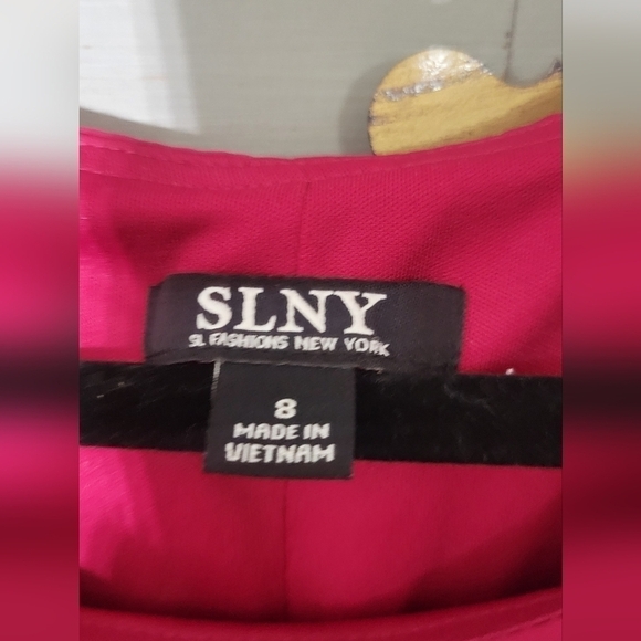 SLNY ruffled fushia dress - Picture 4 of 5